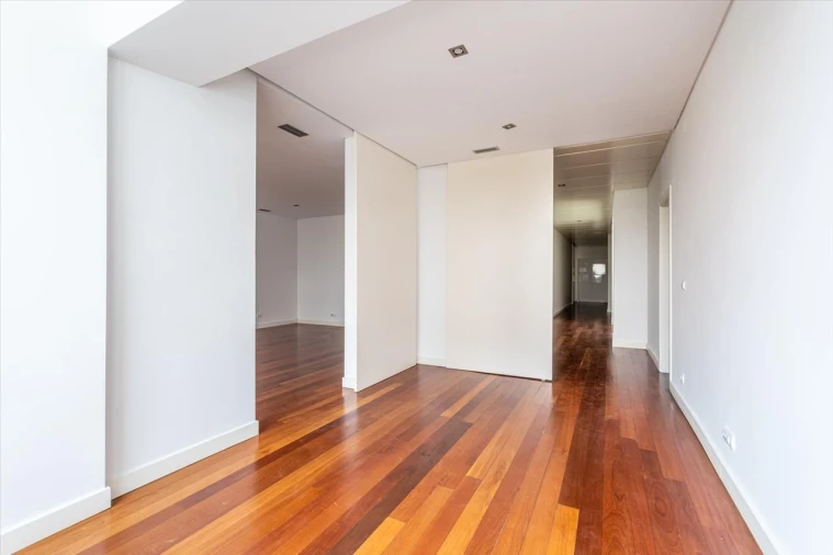 Apartamento T4 para Venda em Avenidas Novas Foto 3