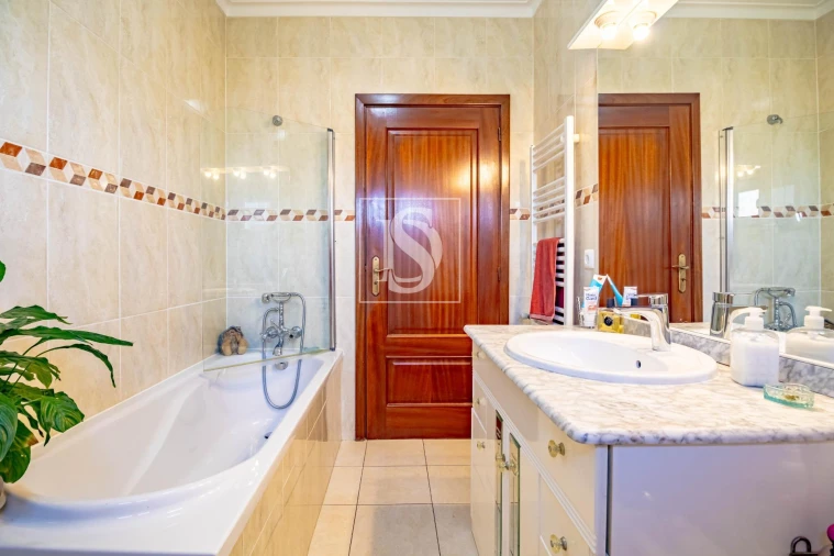 Moradia T7 para Venda em Amarante (São Gonçalo), Madalena, Cepelos e Gatão Foto 9