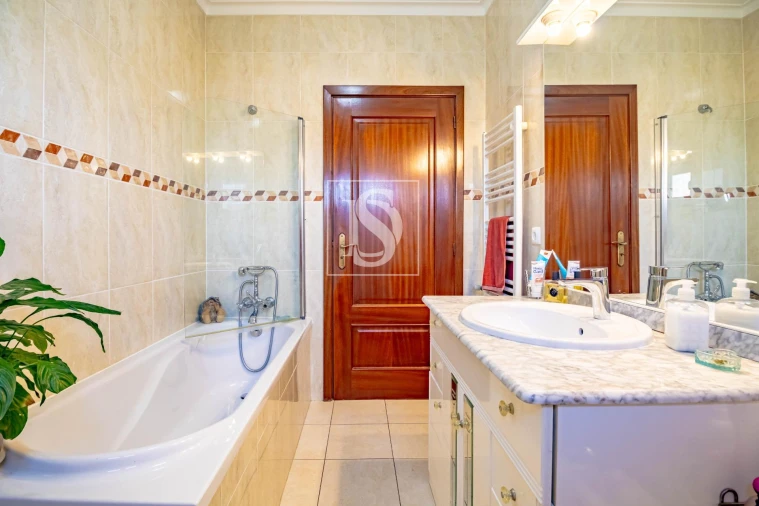 Moradia T7 para Venda em Amarante (São Gonçalo), Madalena, Cepelos e Gatão Foto 11