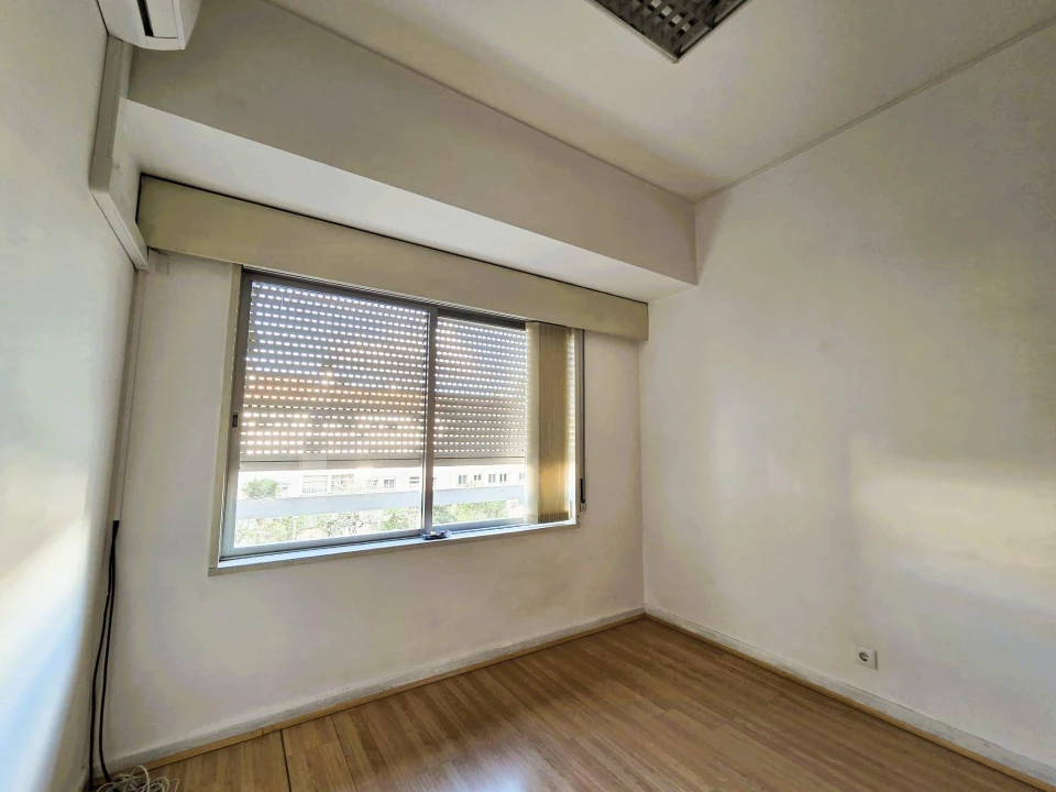 Escritório para Arrendamento em Alvalade Foto 18