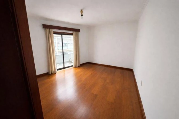 Apartamento T3 para Venda em Braga (Maximinos, Sé e Cividade) Foto 16