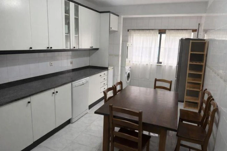 Apartamento T3 para Venda em Braga (Maximinos, Sé e Cividade) Foto 9