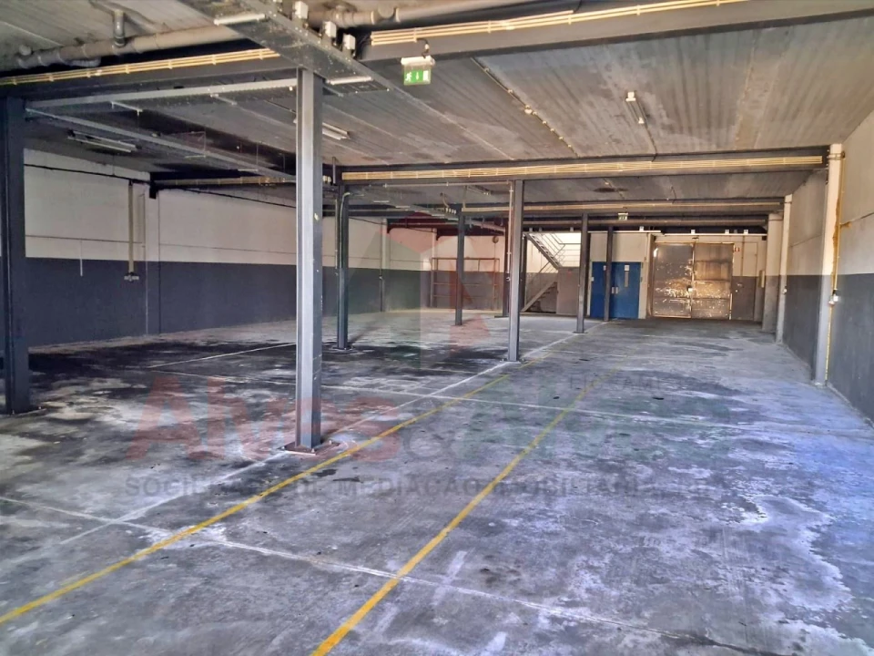 Armazém para Venda em Touguinha e Touguinhó Foto 2