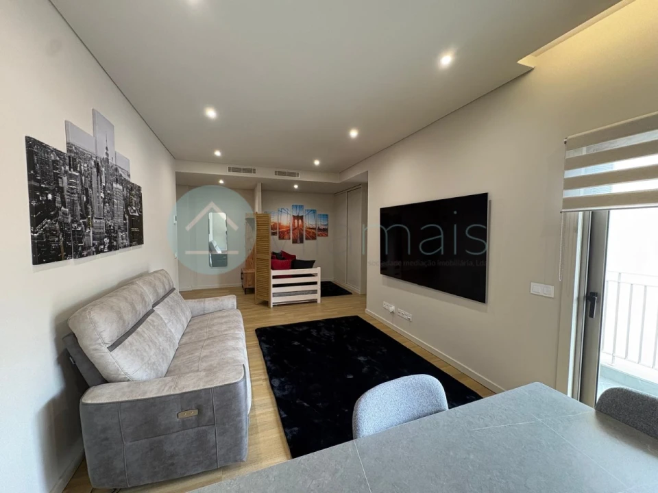 Apartamento T1 para Venda em Ramalde Foto 3