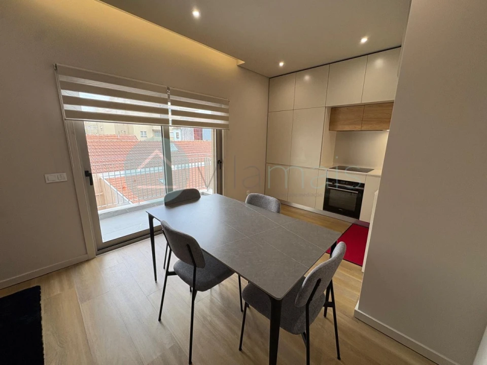 Apartamento T1 para Venda em Ramalde Foto 7