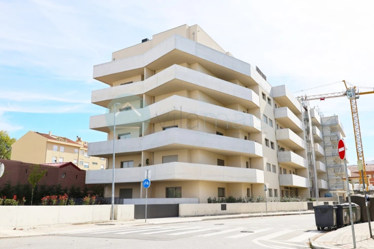 Apartamento T1 para Venda em Ramalde Foto 1