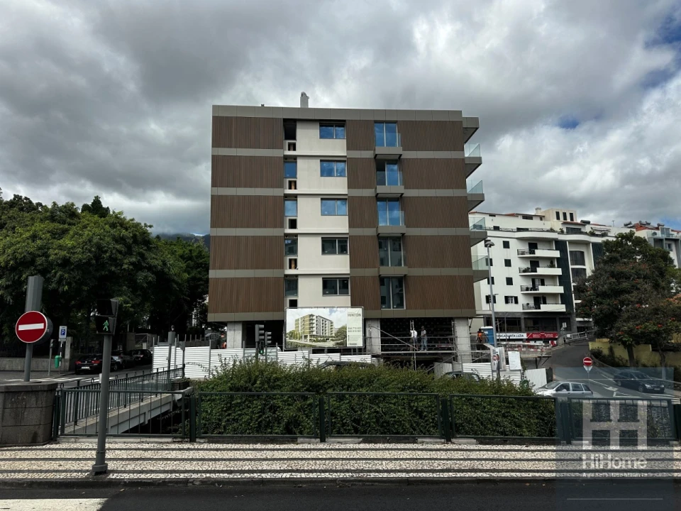Apartamento T2 para Venda em Funchal (Santa Luzia) Foto 1