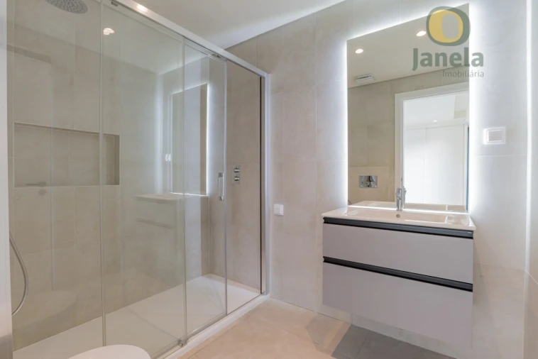 Moradia T4 para Venda em Montenegro Foto 23