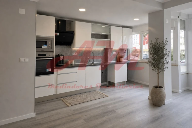 Apartamento T2 para Venda em Oeiras e São Julião da Barra, Paço de Arcos e Caxias Foto 2