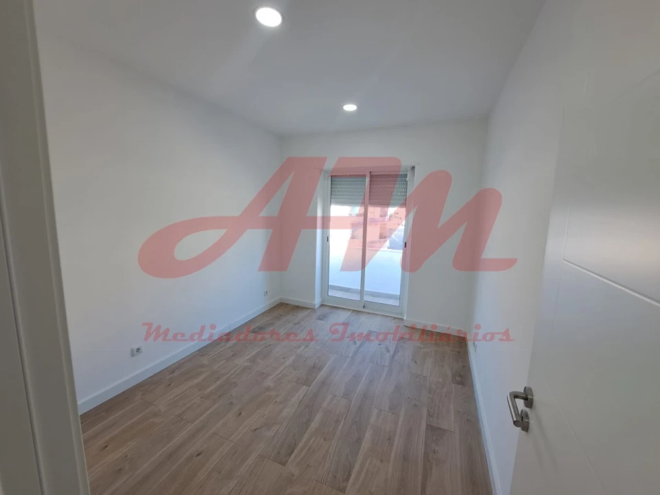 Apartamento T3 para Venda em Queluz e Belas Foto 15