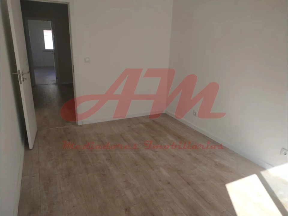 Apartamento T3 para Venda em Queluz e Belas Foto 21