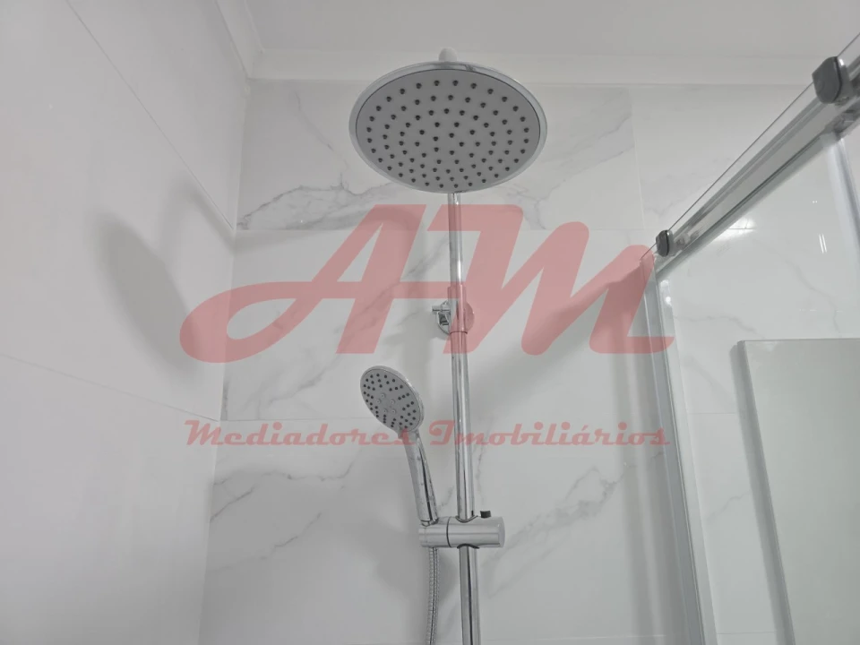 Apartamento T2 para Venda em Venteira Foto 23