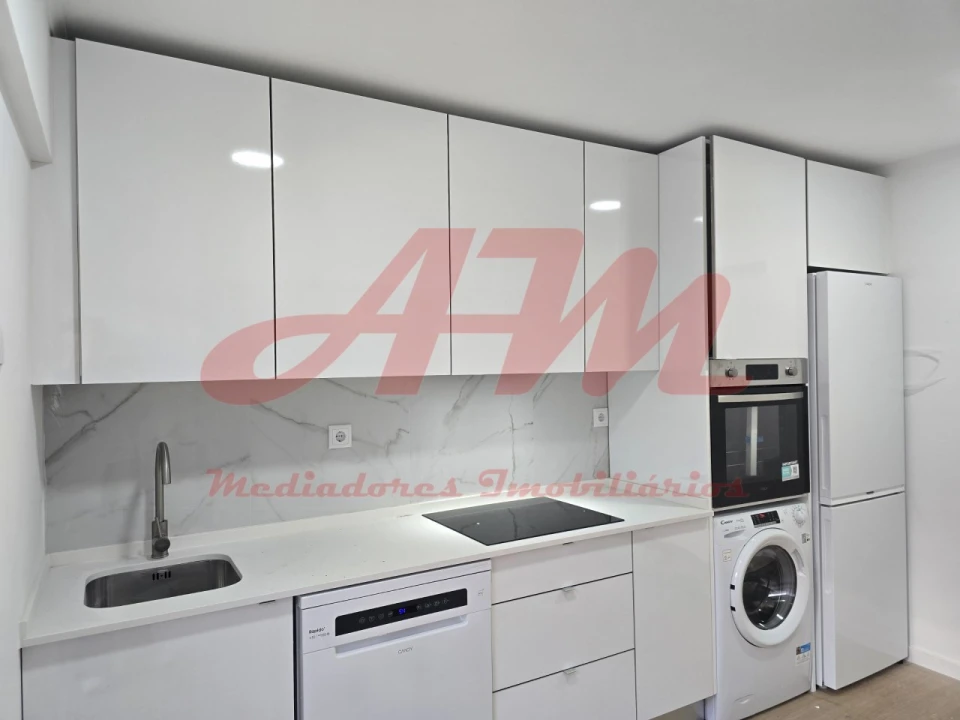 Apartamento T2 para Venda em Venteira Foto 2