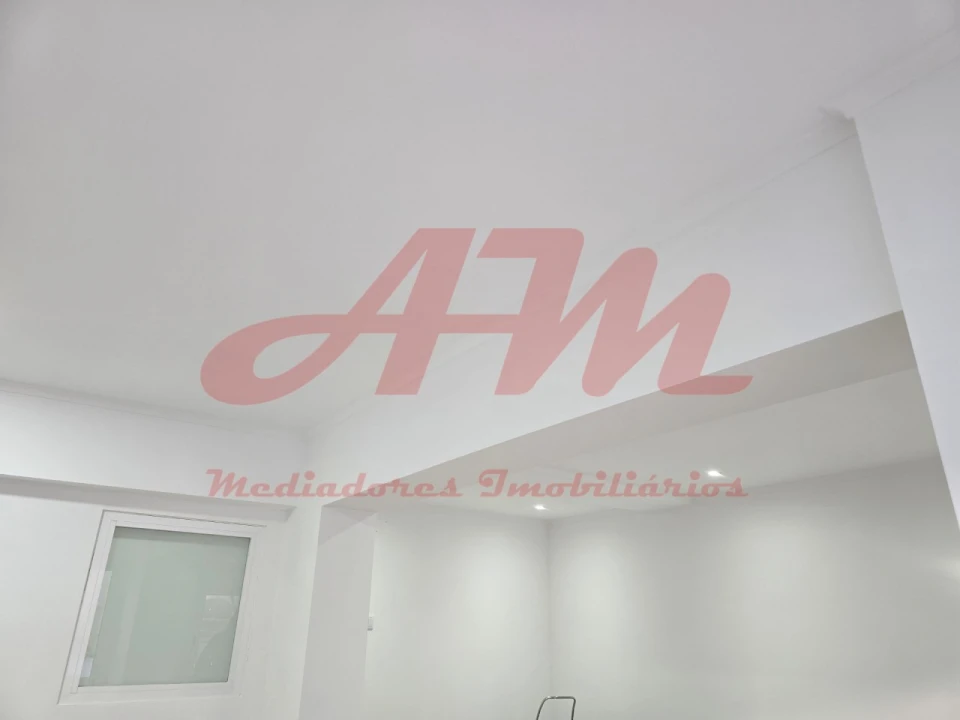 Apartamento T2 para Venda em Venteira Foto 13