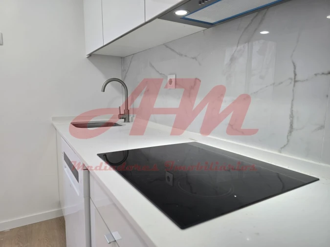 Apartamento T2 para Venda em Venteira Foto 8