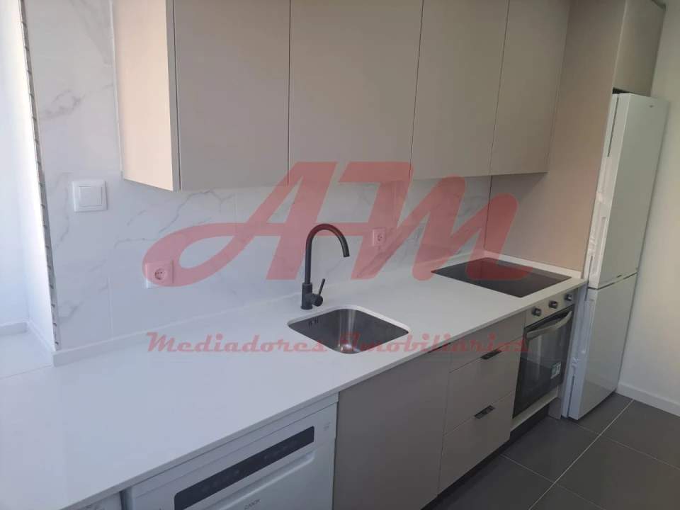 Apartamento T2 para Venda em Mina de Água Foto 2