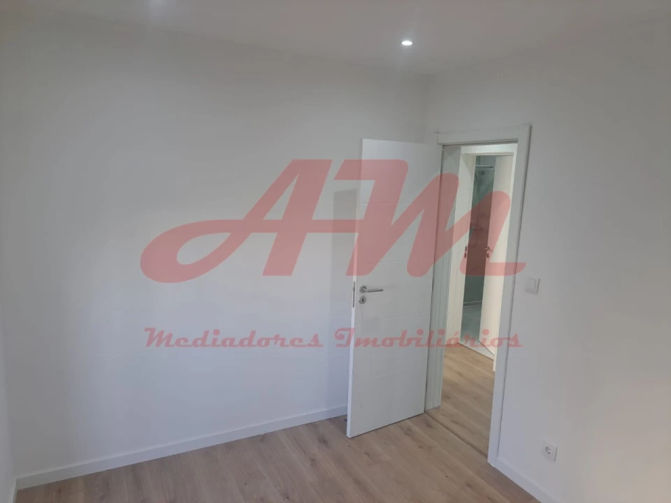 Apartamento T2 para Venda em Mina de Água Foto 6