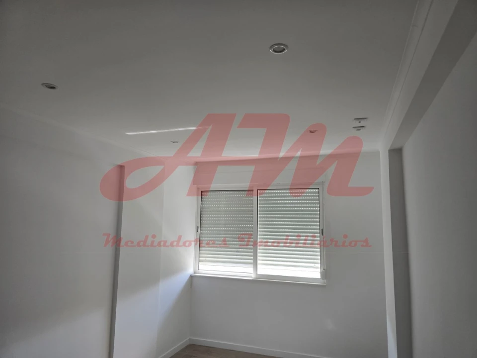 Apartamento T2 para Venda em Mina de Água Foto 3