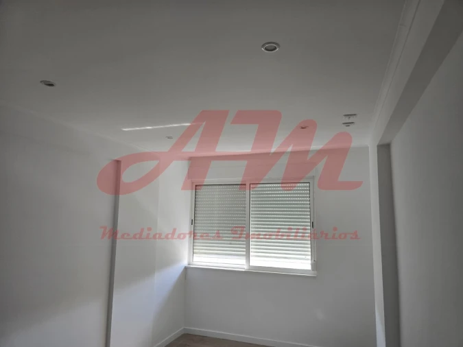 Apartamento T2 para Venda em Mina de Água Foto 3