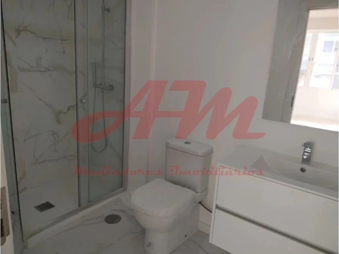 Apartamento T1 para Venda em Águas Livres Foto 8