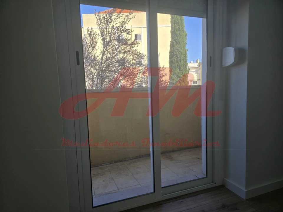 Apartamento T2 para Venda em Águas Livres Foto 13