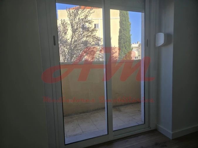 Apartamento T2 para Venda em Águas Livres Foto 13