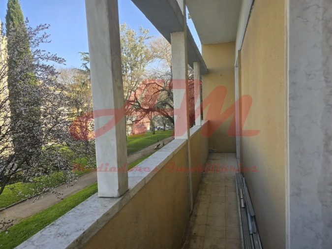 Apartamento T2 para Venda em Águas Livres Foto 14