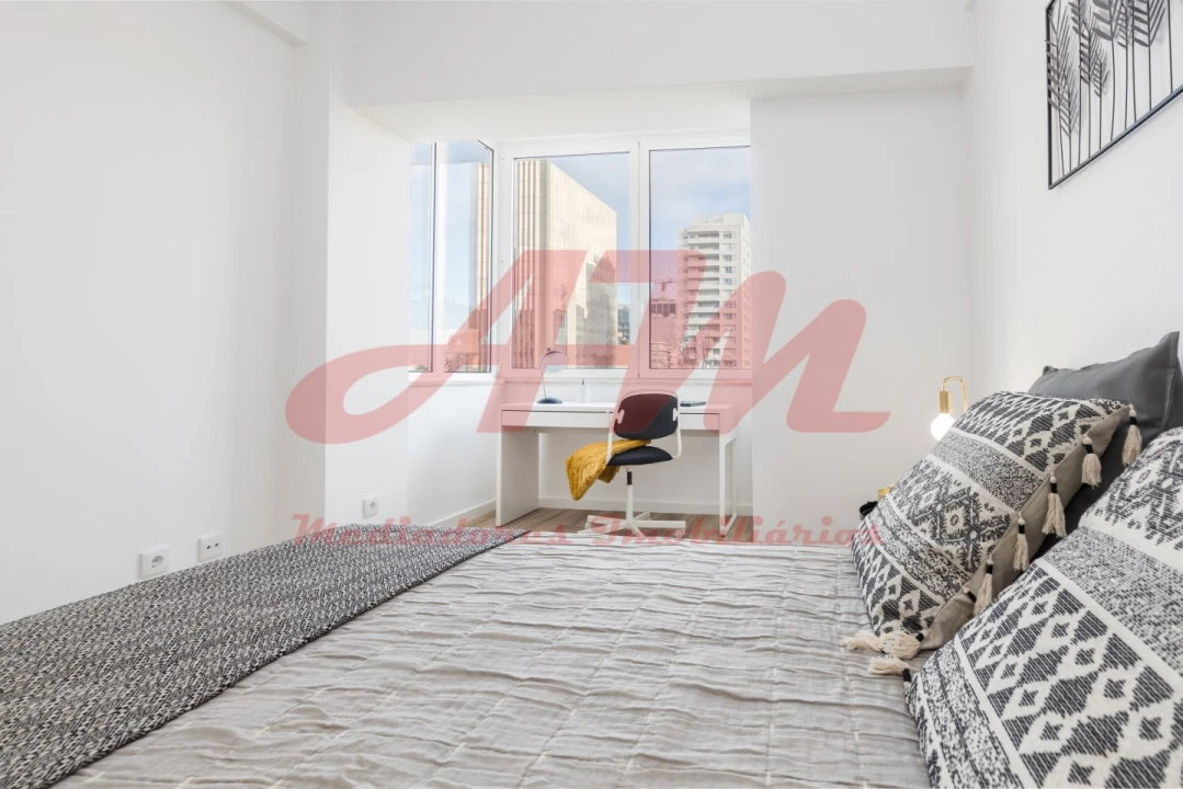 Apartamento T2 para Venda em Benfica Foto 18