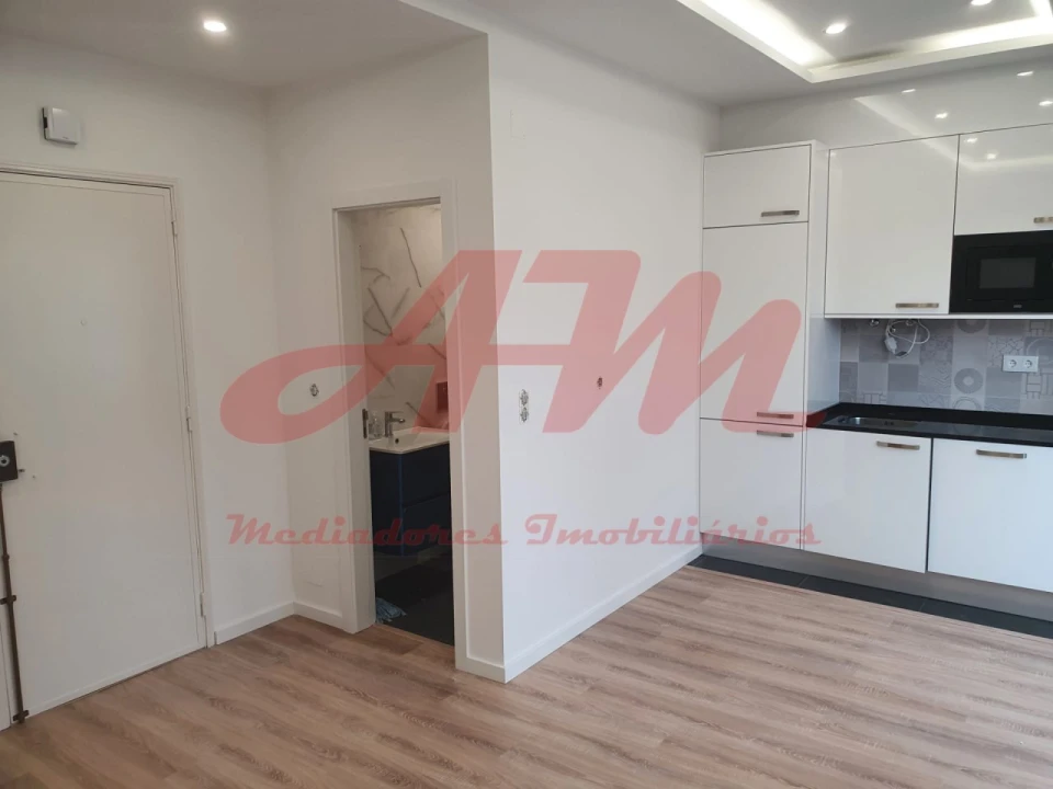 Apartamento T2 para Venda em Queluz e Belas Foto 4