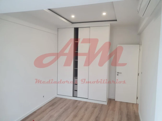 Apartamento T2 para Venda em Queluz e Belas Foto 5