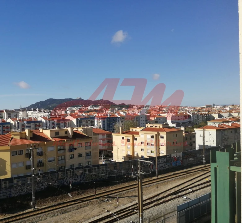 Apartamento T3 para Venda em Rio de Mouro Foto 18