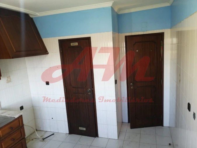 Apartamento T3 para Venda em Rio de Mouro Foto 1