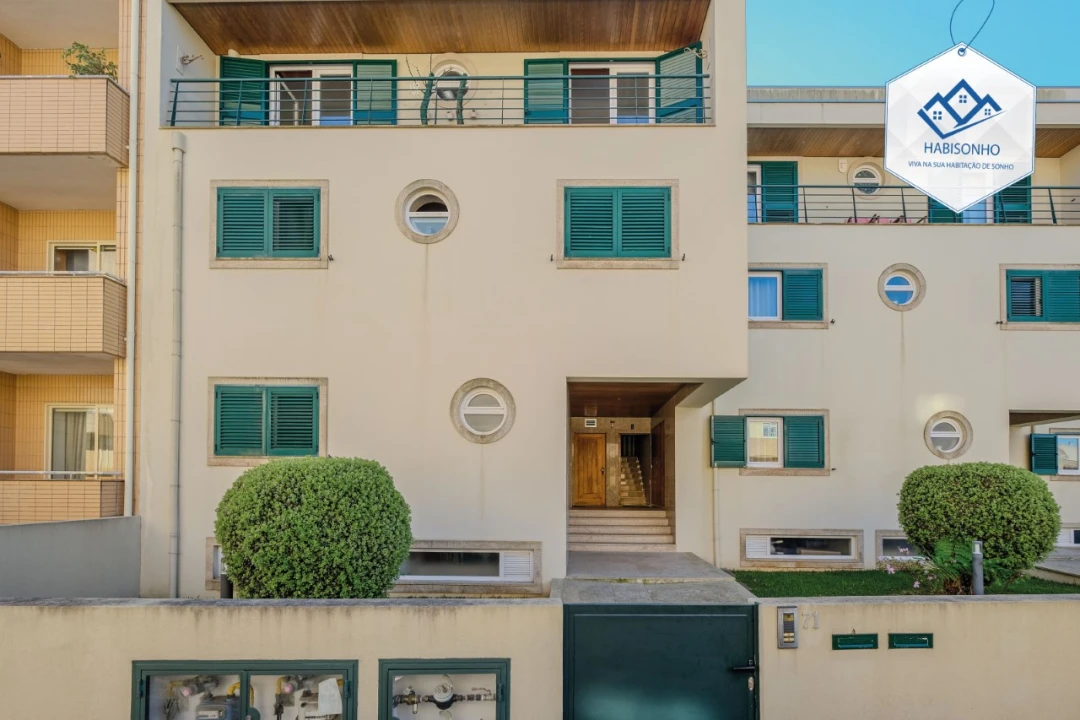 Moradia T4 para Venda em Gulpilhares e Valadares Foto 1