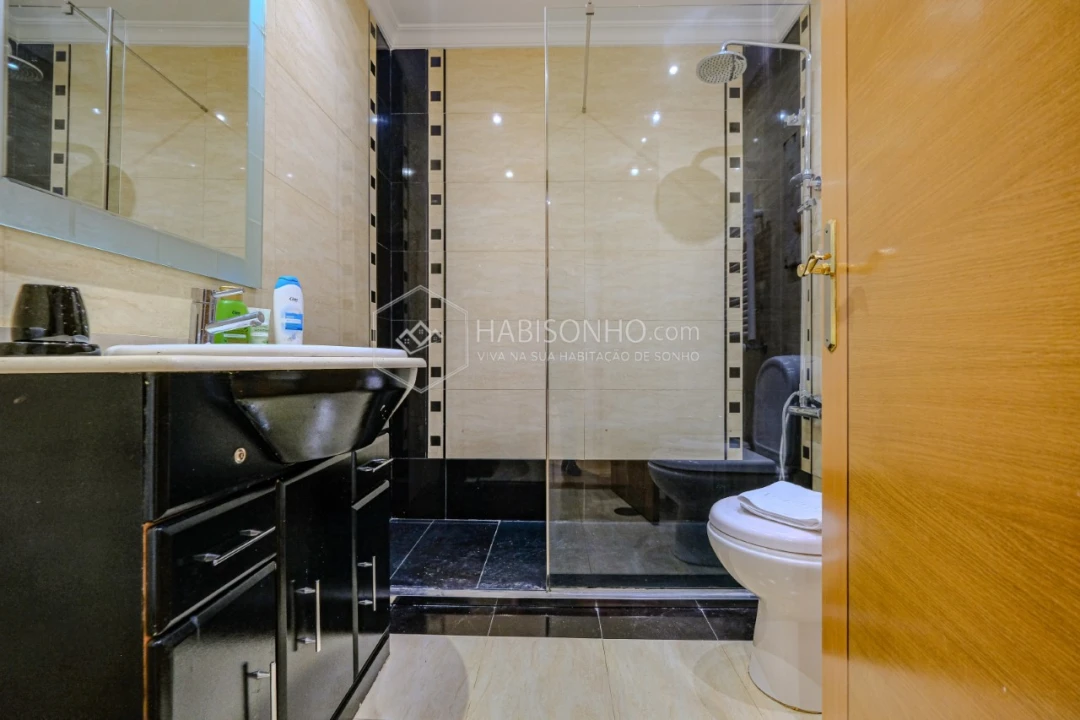 Moradia T4 para Venda em Gulpilhares e Valadares Foto 28