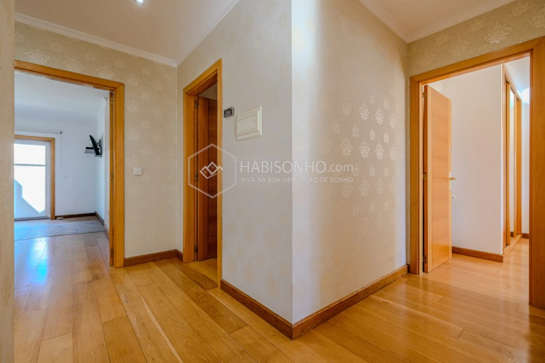 Moradia T4 para Venda em Gulpilhares e Valadares Foto 38