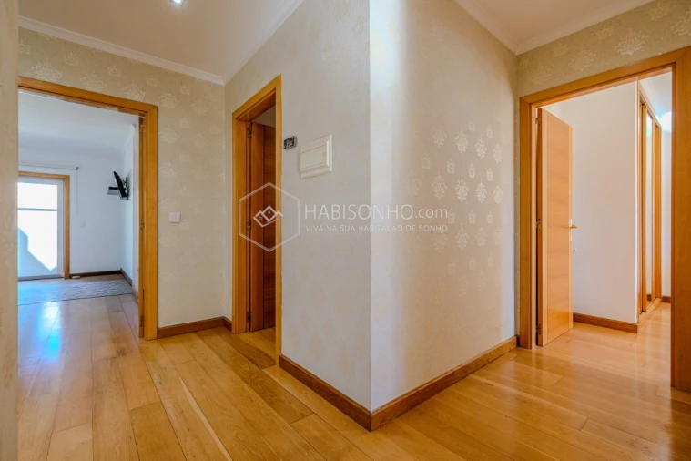 Moradia T4 para Venda em Gulpilhares e Valadares Foto 38