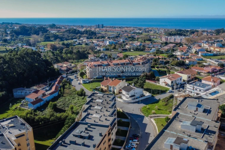 Moradia T4 para Venda em Gulpilhares e Valadares Foto 48