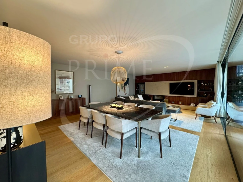 Apartamento T4 para Venda em Aldoar, Foz do Douro e Nevogilde Foto 2