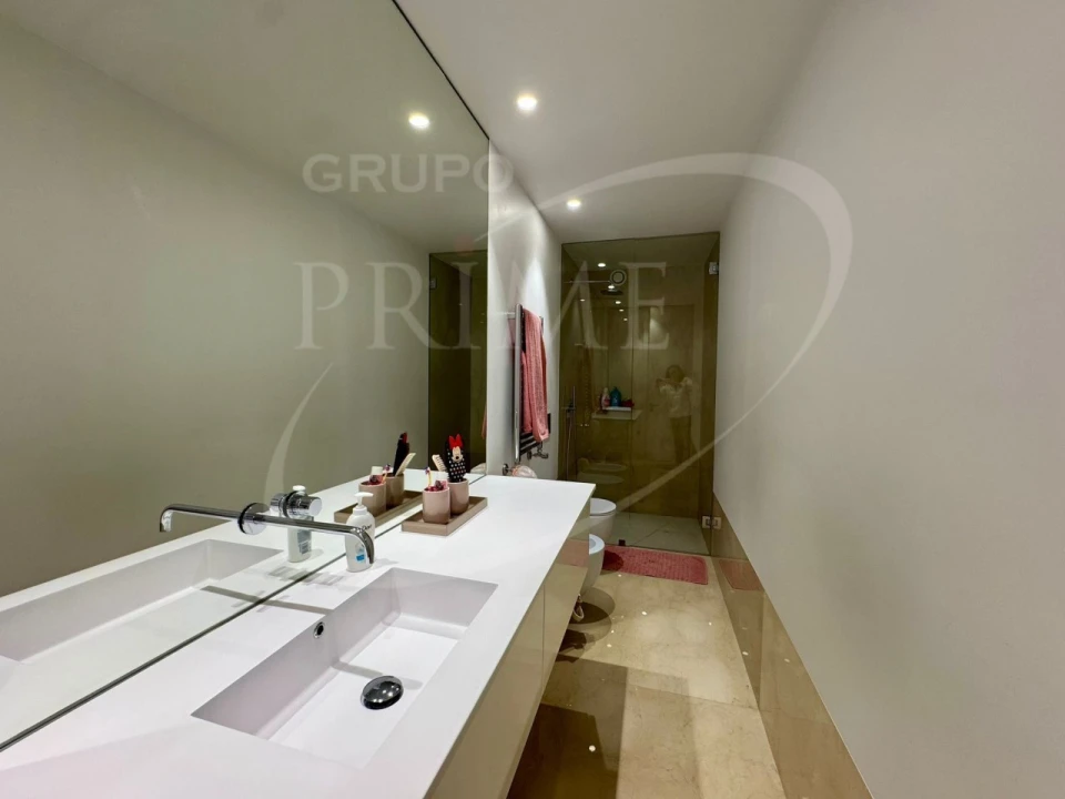 Apartamento T4 para Venda em Aldoar, Foz do Douro e Nevogilde Foto 11