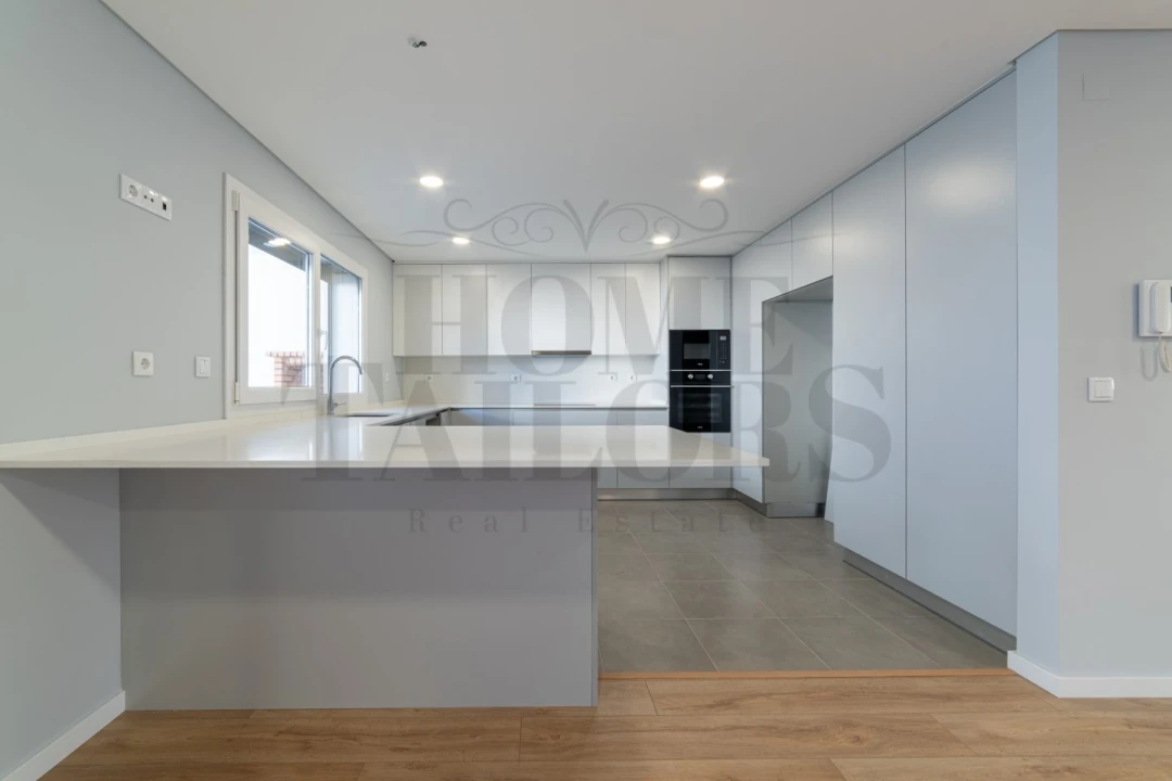 Moradia T3 para Venda em Ramada e Caneças Foto 7