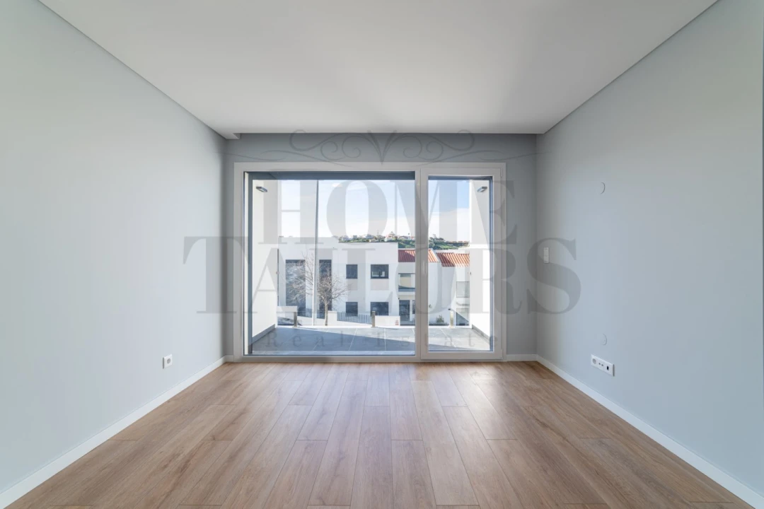 Moradia T3 para Venda em Ramada e Caneças Foto 19