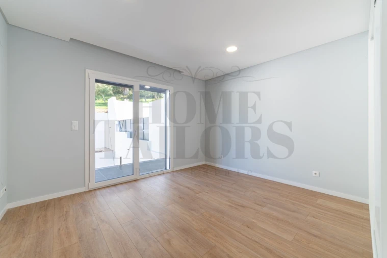 Moradia T3 para Venda em Ramada e Caneças Foto 13