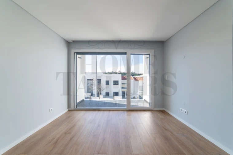 Moradia T3 para Venda em Ramada e Caneças Foto 19