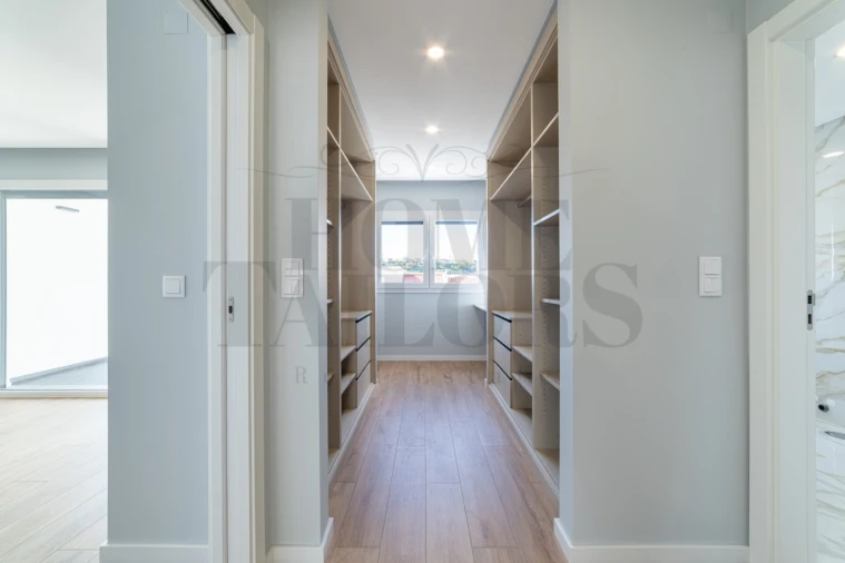 Moradia T3 para Venda em Ramada e Caneças Foto 21