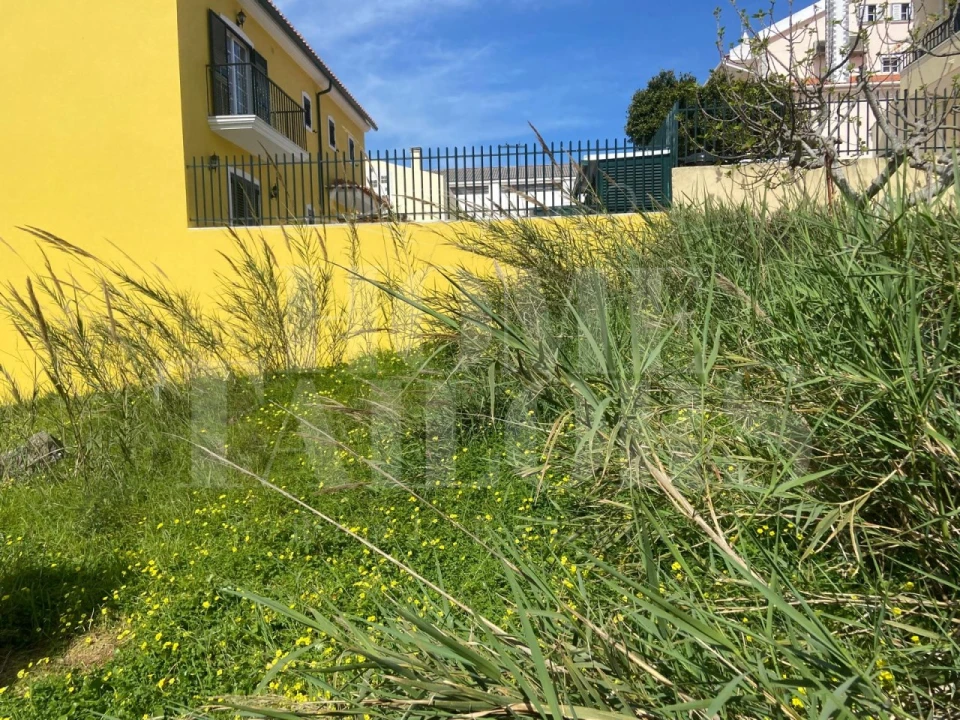 Terreno para Venda em Pontinha e Famões Foto 15