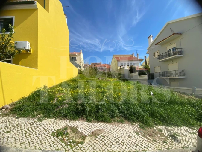 Terreno para Venda em Pontinha e Famões Foto 2