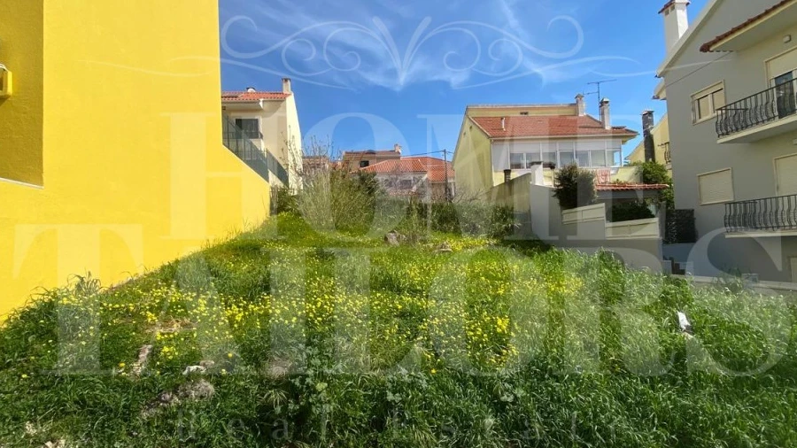 Terreno para Venda em Pontinha e Famões