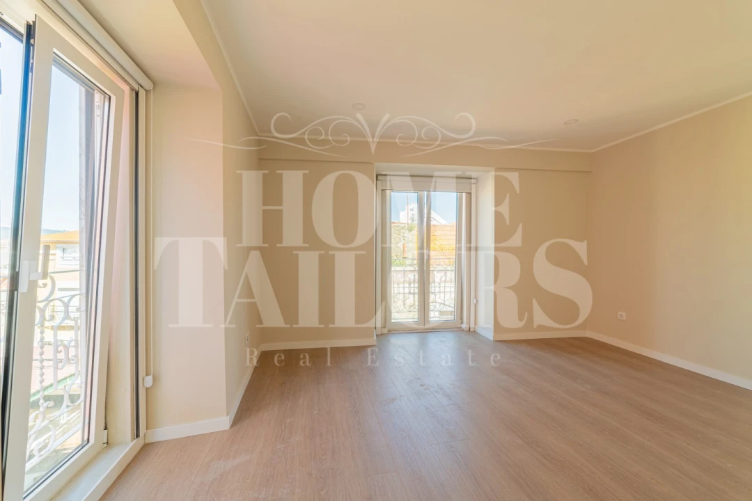 Apartamento T1 para Venda em Setubal (São Sebastião) Foto 1