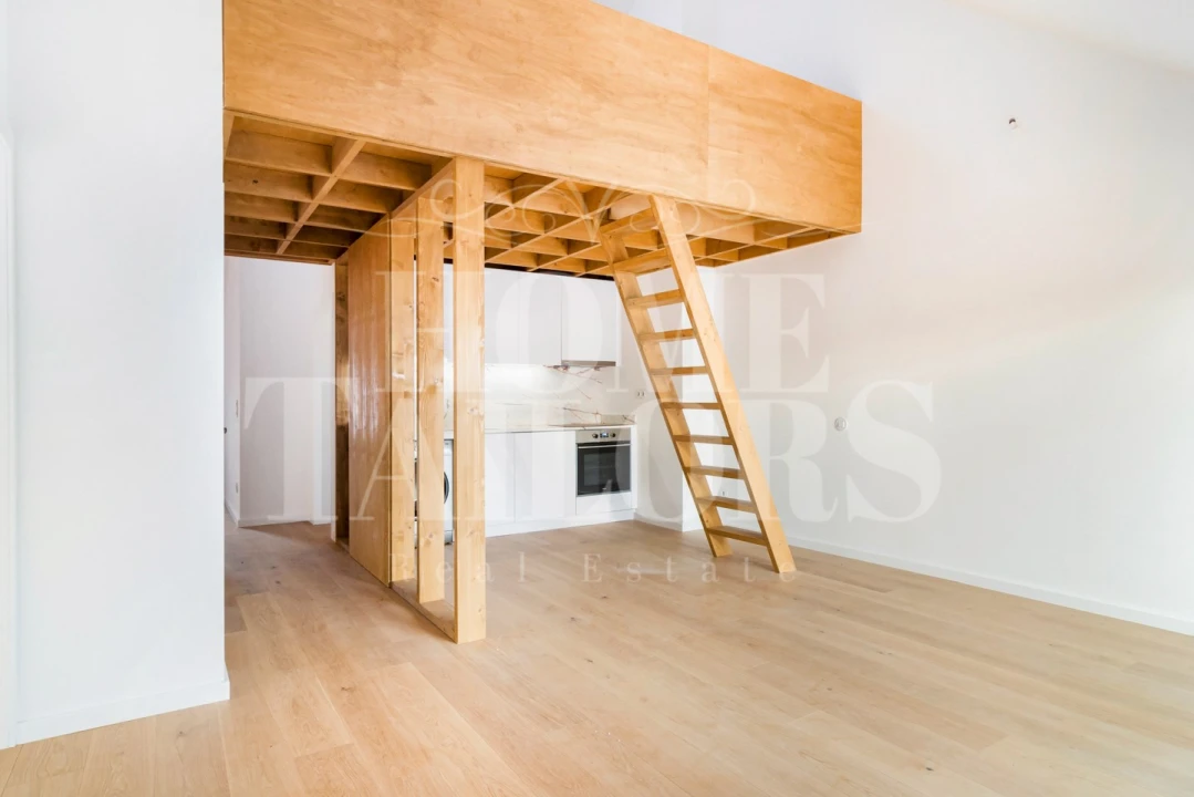 Apartamento T2 para Arrendamento em Santo António Foto 2