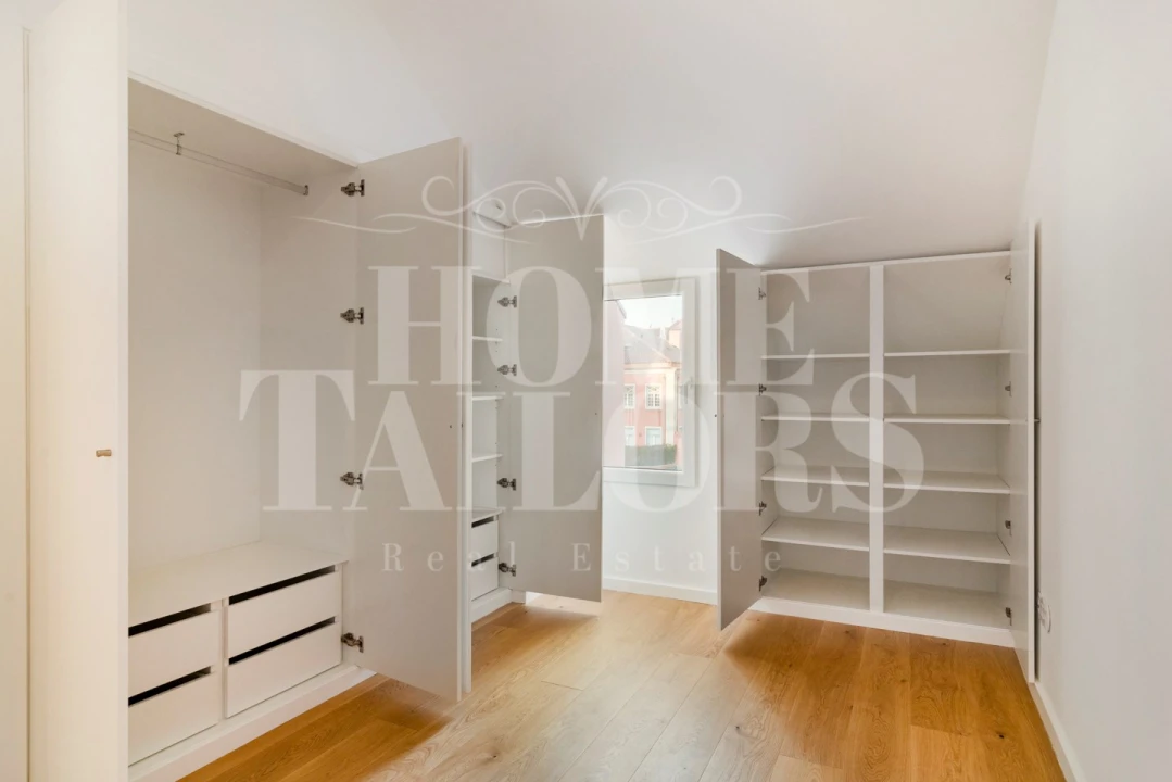 Apartamento T2 para Arrendamento em Santo António Foto 19